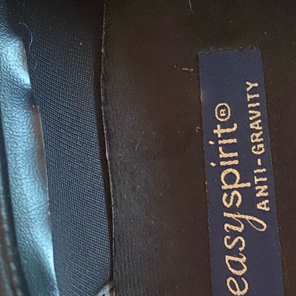 Easy Spirit Anti Gravity shoes - Picture 5 of 7